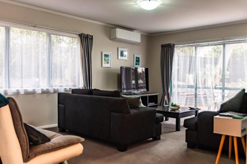 Paraparaumu Casa | Observation Holiday Home