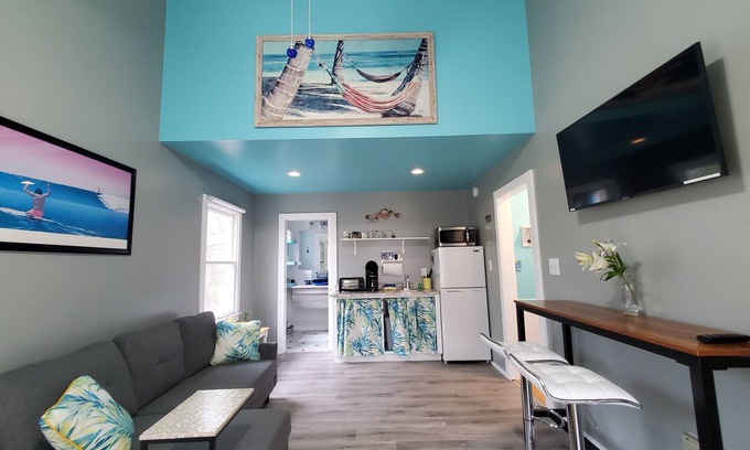 Colington Casa | OBX~Sunset View~Gazebo~Bike Path~Walk to Beach~Free Bikes & Kayaks~Super Clean!!