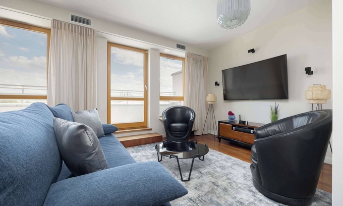 Wlochy Apartamento | Obywatelska 5 | Warszawa | Spacious & Stylish Apartment | Two Parking Spaces |
