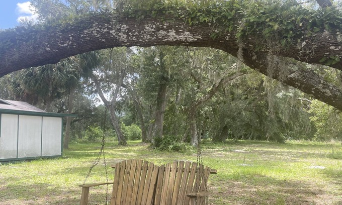 Ocklawaha Casa | Ocala Lake&Farm retreat