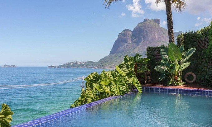 Sao Conrado Casa | Oceanfront 4 BR Villa in the Heart of Rio's Safest Neighborhood