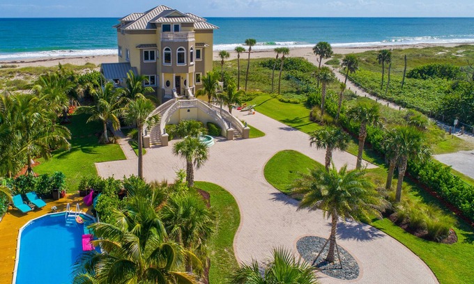 Fort Pierce Casa | Ocean-to-River Estate ON. EL. ¡PLAYA! <$ 100 / noche @ habitación (piscina + ascensor!)