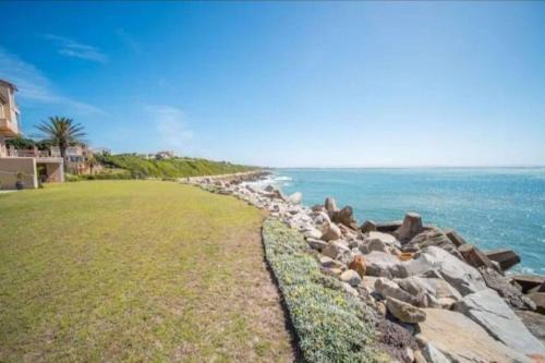 Saint Francis Bay Apartamento | Ocean and harbour view