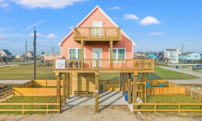 Surfside Beach Casa | Ocean & Bay Views, Steps To The Beach, EV Charging, LG Fenced Yard, Fire Pit, 🐕✔️