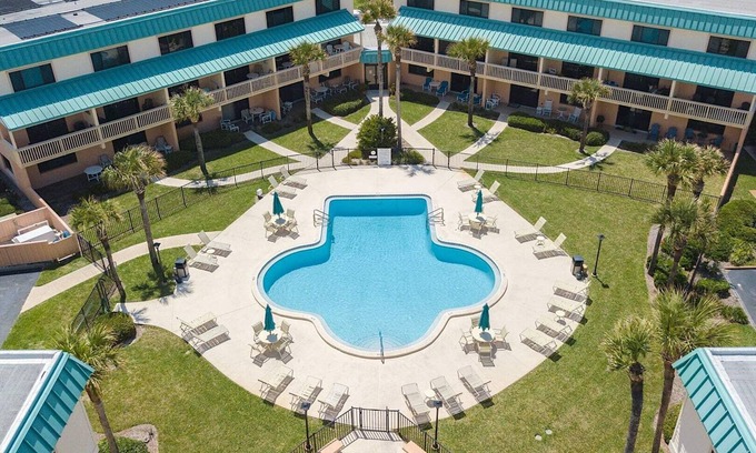 Butler Beach Condominio | Ocean Bliss: 3BR Mod Haven, St. Aug