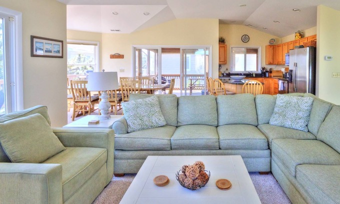 South Bethany Casa | Ocean Block, espacioso y bellamente decorado, 3 cubiertas que duermen hasta 12 w / golf gratis y más!