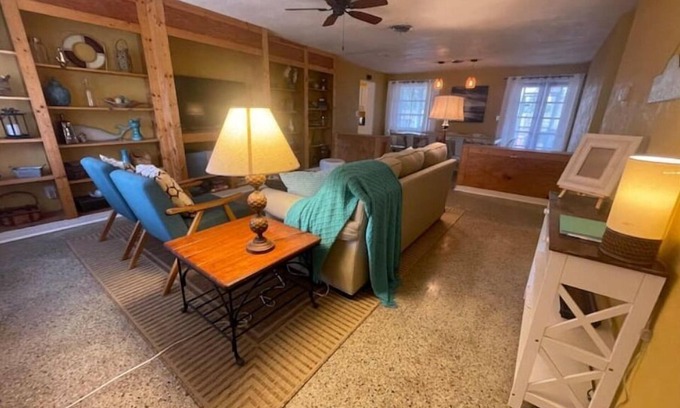 Holly Hill Casa | Ocean Blue