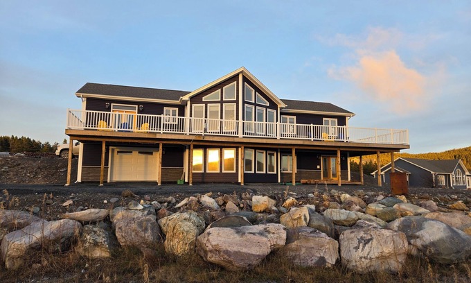 Heart's Content Casa | Ocean Blue Vacation Home