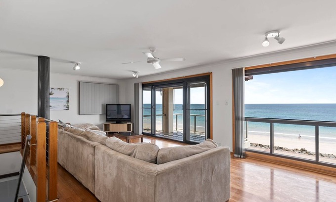 Glenelg South Casa | Ocean Breeze Family Villa