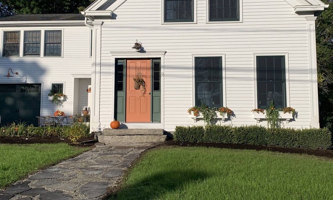 Cape Porpoise Cabaña | “Ocean Breezes”, a charming 1860’s New England Cottage.