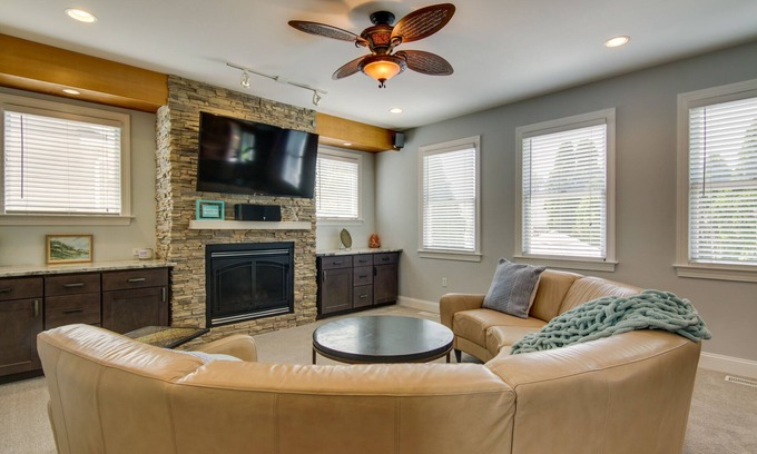 Little Salisbury Casa | Ocean City Home w/ Fire Pit & Grill: Walk to Beach