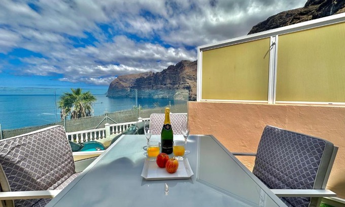 Los Gigantes Apartamento | Ocean Cliff House