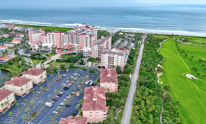 Palm Coast Condominio | Ocean Crest Condo | 3 Bedroom in Hammock Beach | Close to Sand & Surf | Dog Friendly