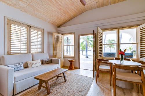 Placentia Casa | Ocean Crush- Beachfront & Resort Amenities