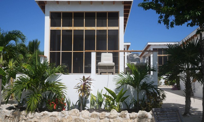 San Pedro Complejo | Ocean Front Wellness Resort with 4 Private Casitas Secret Beach, Belize