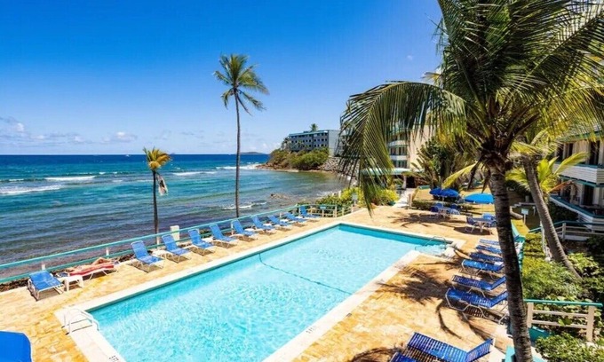 Bolongo Bay Condominio | Ocean-Front 3 Bedroom Villa! Optional SUV Rental