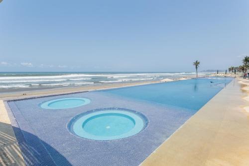 Puente del Mar Apartamento | Ocean Front, Balcon al Mar y Playa
