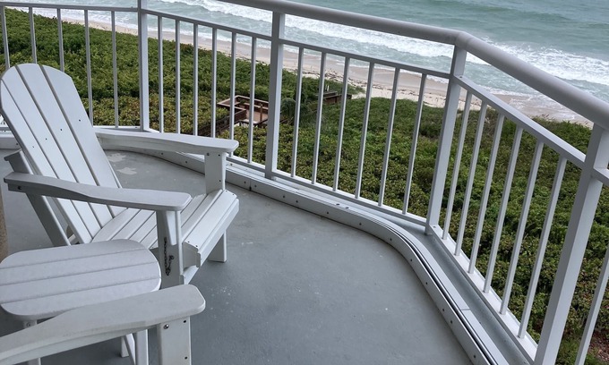 Stagetop Condominio | Ocean Front Beauty!!