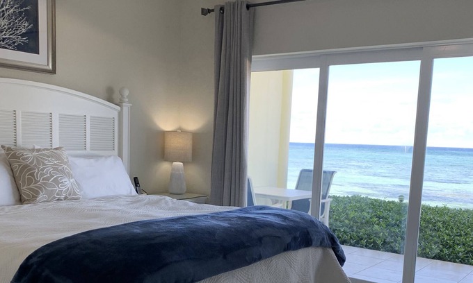 Colliers Bay Condominio | 10 pasos a la playa! - Castaways Cove Casa de vacaciones ¡NUEVO PRECIO DEL PROPIETARIO!
