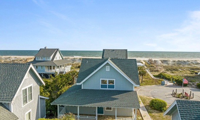 Flora's Bluff Casa | Ocean Front Cottage 2023 Total Renovation Pet Friendly 5 Star Home BHI Club