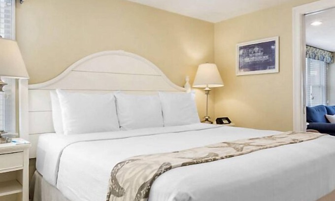 Northwest Harwich Condominio | Ocean Front Condo