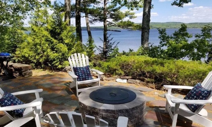 Stockton Springs Cabina | Ocean front Early 20th Century Knotty pine Cabin on scenic Penobscot Bay