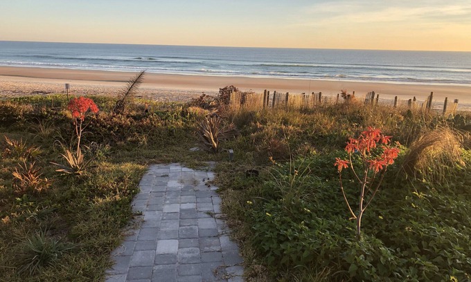 Standish Shores Bellewood Casa | Ocean front home - long term rental only