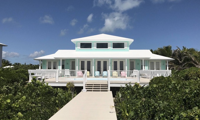 Hope Town Casa | Casa frente al mar con piscina grande y ubicación ideal- Hokie Hy