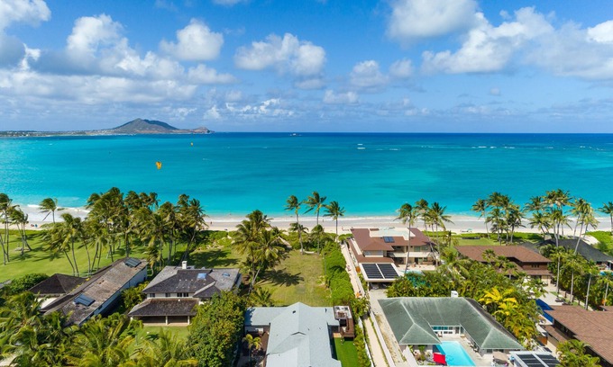 Kailua Casa | Ocean Front Center of Kailua Bay! Best Location!!