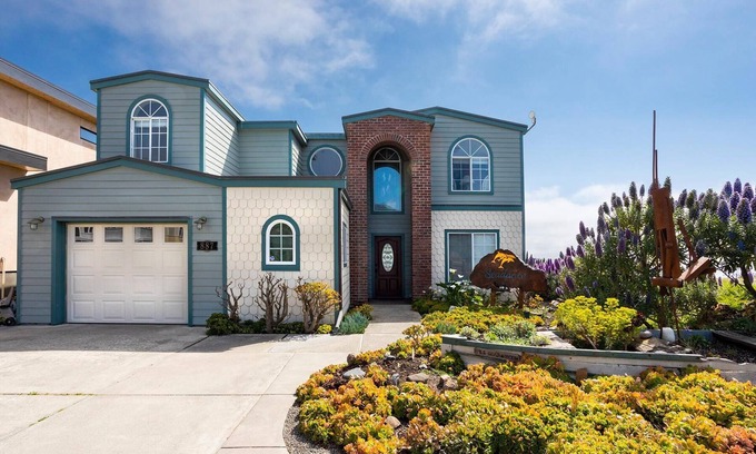 Shelter Cove Casa | Ocean Front Luxury Home, Relax, Revive, Rejuvenate on The Lost Coast