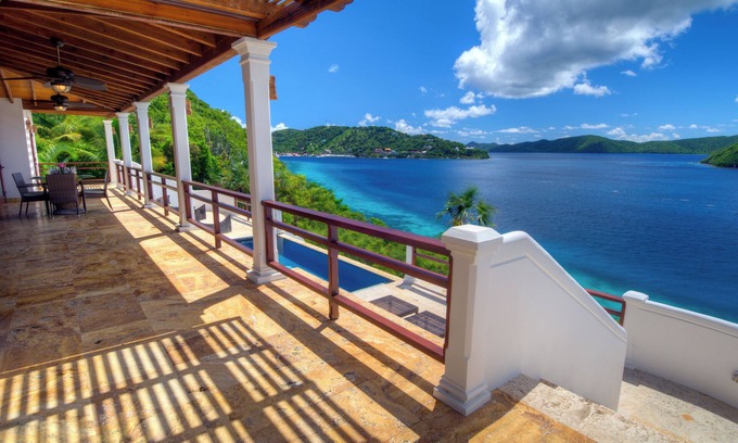 West End Villa | Lujoso frente al mar con wifi gratuito en la península privada