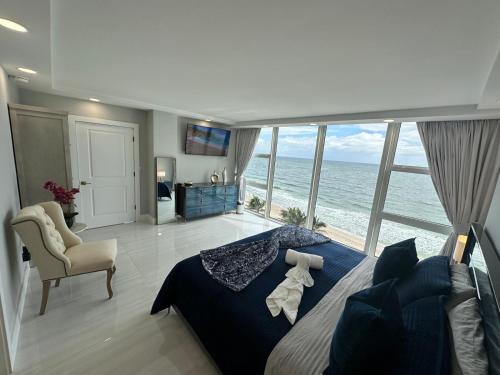 Galt Mile Apartamento | Ocean Front on Fort Lauderdale Beach 2 br Condo Apartment