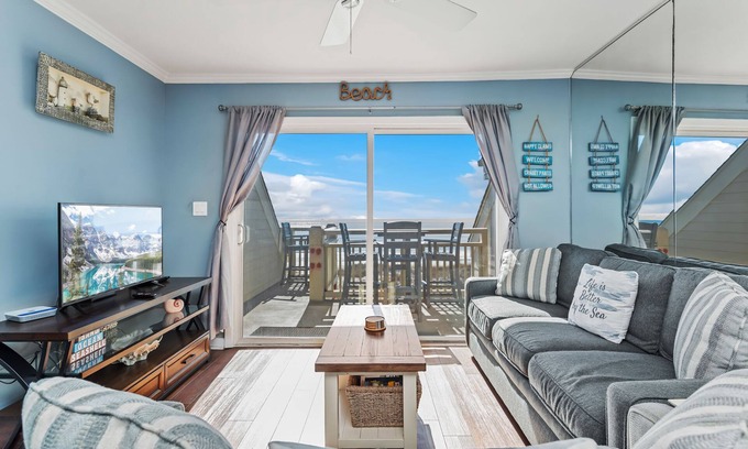 Caswell Beach Condominio | Ocean Front Paradise: 2 BR / 2 BA condominio en Caswell Beach, capacidad para 4