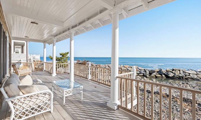 Greenbush Casa | Ocean Front Retreat, Family Friendly-Stunning Views! Walk to Beach + Harbor 4BR+