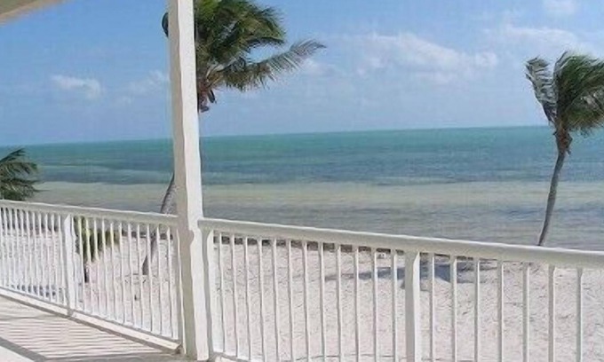 Lower Matecumbe Beach Casa | Frente al mar, casa espectacular, piscina, vista panorámica, en playa privada.