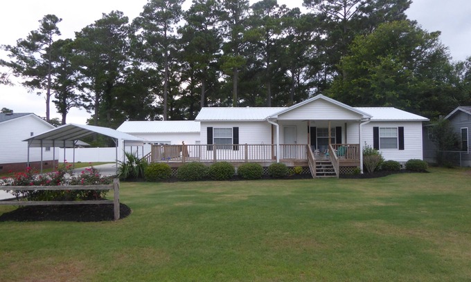 Ocean Isle Beach Casa | Ocean Isle Beach-Intracoastal Waterway / Muelles de pesca / rampa para botes / Golf / Se aceptan mascotas