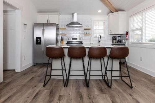 Northeast Virginia Beach Apartamento | Ocean Lofts in the Vibe #4 - 5 min walk to beach