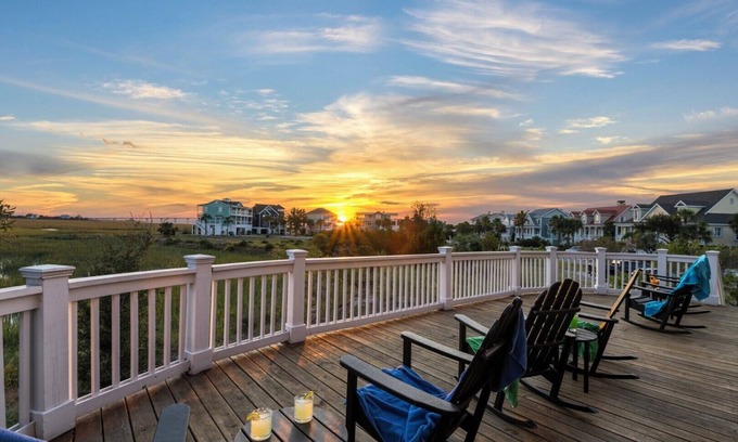 Beachwalk Casa | Vistas al mar y al pantano! 5BR / 5BA, carrito de golf, Wi-Fi! ¡Lea nuestras reseñas!