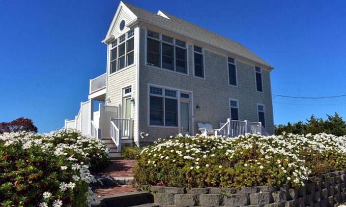 West Dennis Casa | Ocean & Marsh Views – Steps to Fiddler's Green Private Beach