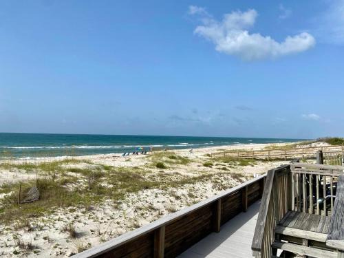 East End Casa | Ocean Mile F-4