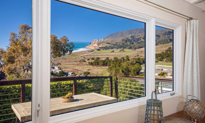 Montara Casa | Ocean & Mountain View Home - Walk to Trails, Beach, Family Activities
