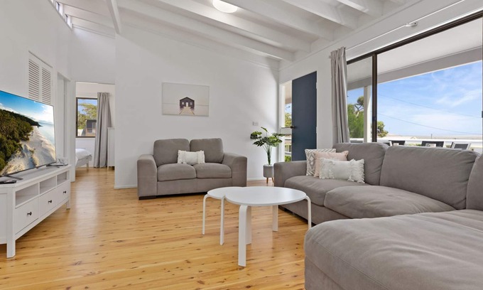 Vincentia Casa | Ocean Oasis by Experience Jervis Bay