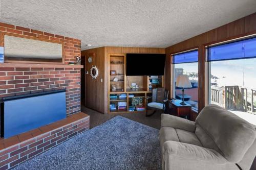 Rockaway Beach Casa | Ocean's Edge Escape