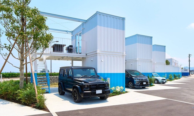 Himi Cabina | ocean standard / Himi Toyama