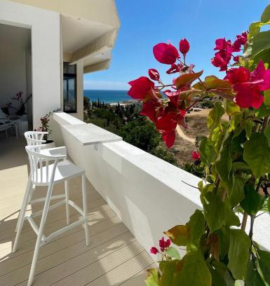 Porto de Mos Apartamento | Ocean Studio by ENDLESS SUN I modern comfort, sea view, wi-fi, parking & rooftop pool