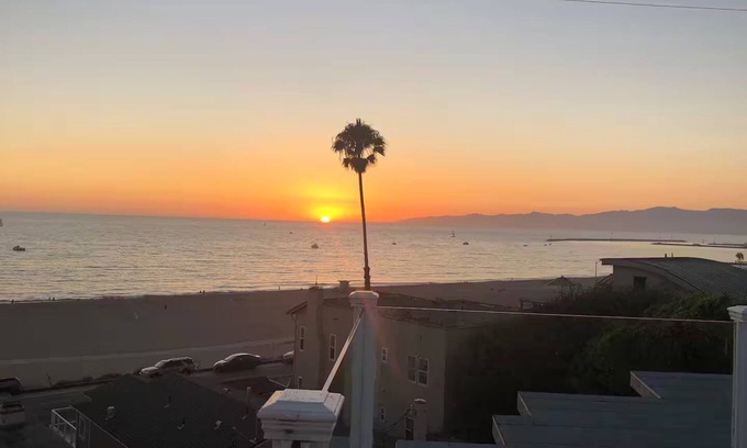 Playa Del Rey Casa | Ocean/Sunset views 2Dream of /Private Home,parking