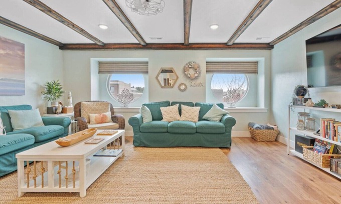 Rexburg Apartamento | Ocean-Themed Family Getaway in Downtown Rexburg | Sleeps 12 | BYU-Idaho Nearby