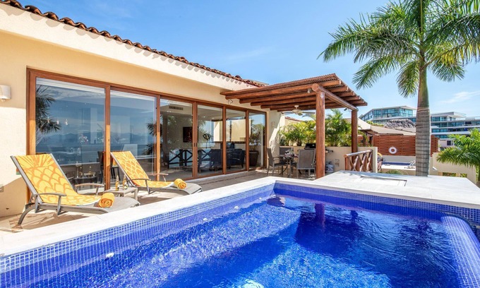 La Cruz de Huanacaxtle Villa | Retiro del paraíso con vista al mar envuelto en el encanto local | Acceso a playa privada