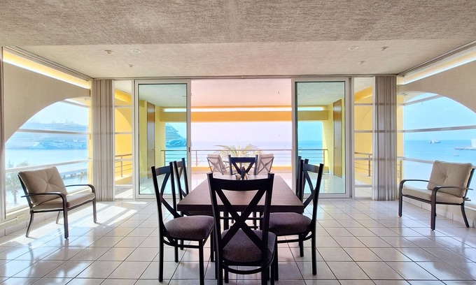 Colonia Centro Condominio | Ocean view 2BR Condo downtown Cozumel