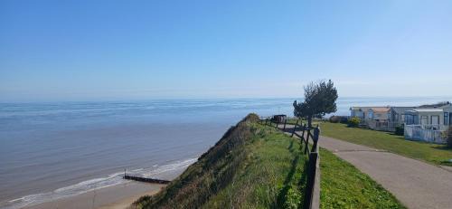 Aldborough Otro | Ocean view 95